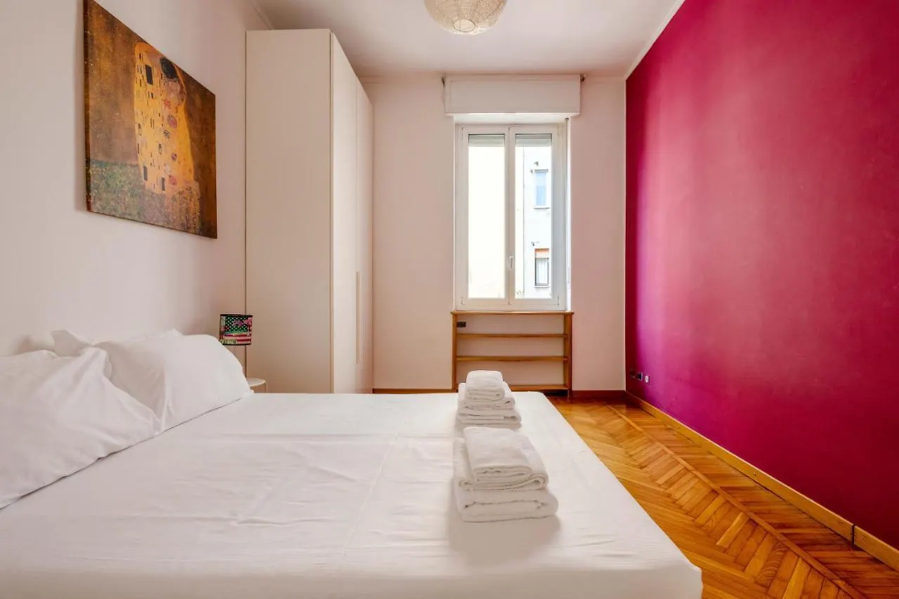 Apartment Spacious And Elegant House In Brera By Easylife Milan