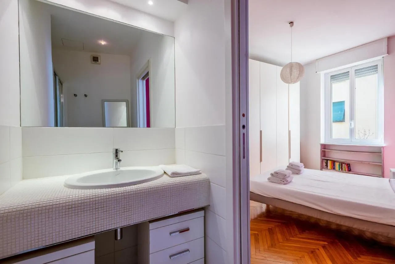 Spacious And Elegant House In Brera By Easylife Milan Apartment